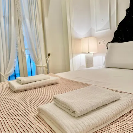 Apartamento Com Duas No Chiado