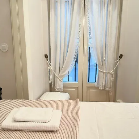 아파트 Apartamento Com Duas No Chiado 리스본